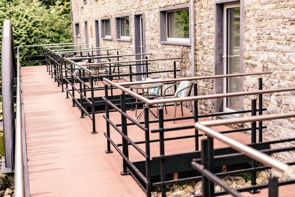Walcourt Au Bout De Mes Reves Bed & Breakfast エクステリア 写真
