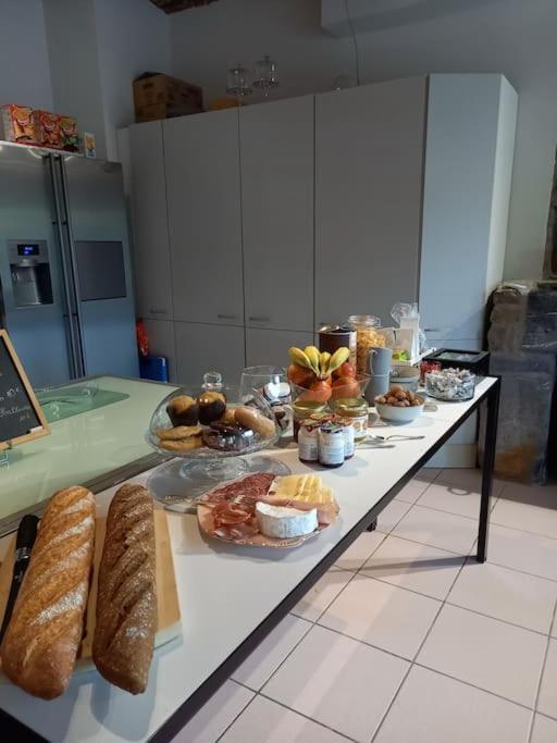 Walcourt Au Bout De Mes Reves Bed & Breakfast エクステリア 写真