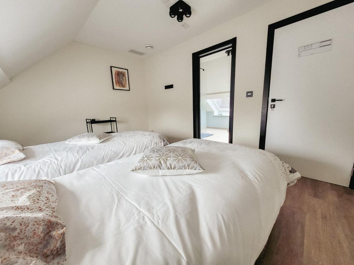 Walcourt Au Bout De Mes Reves Bed & Breakfast エクステリア 写真