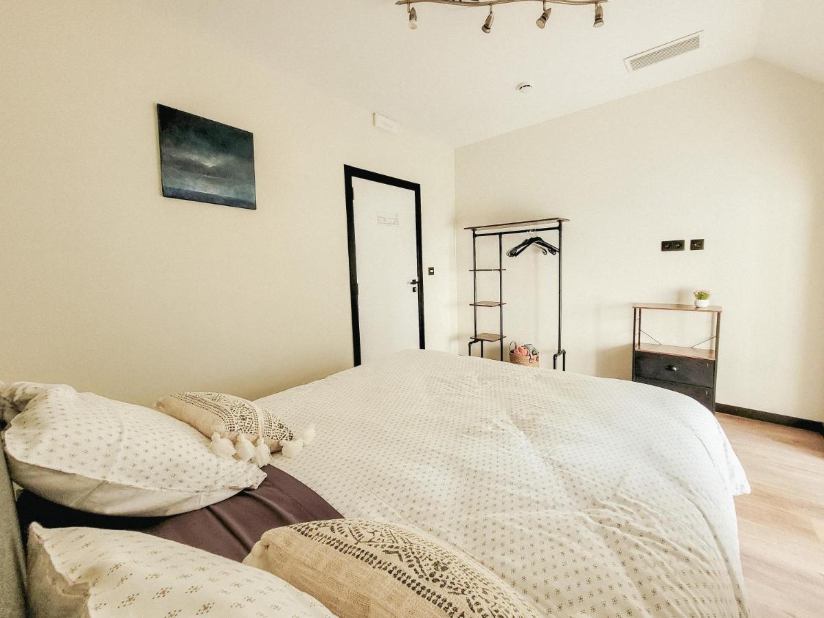 Walcourt Au Bout De Mes Reves Bed & Breakfast エクステリア 写真