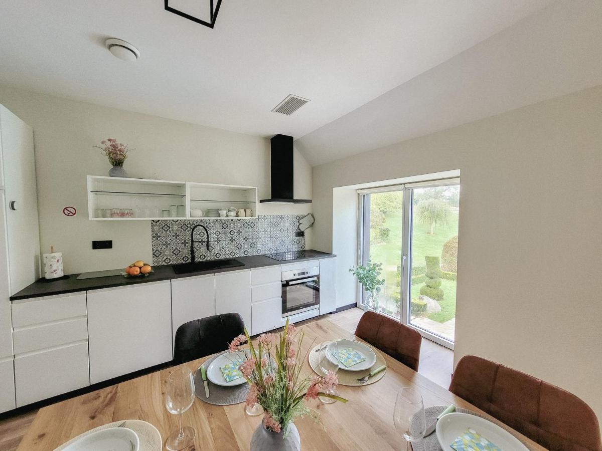 Walcourt Au Bout De Mes Reves Bed & Breakfast エクステリア 写真