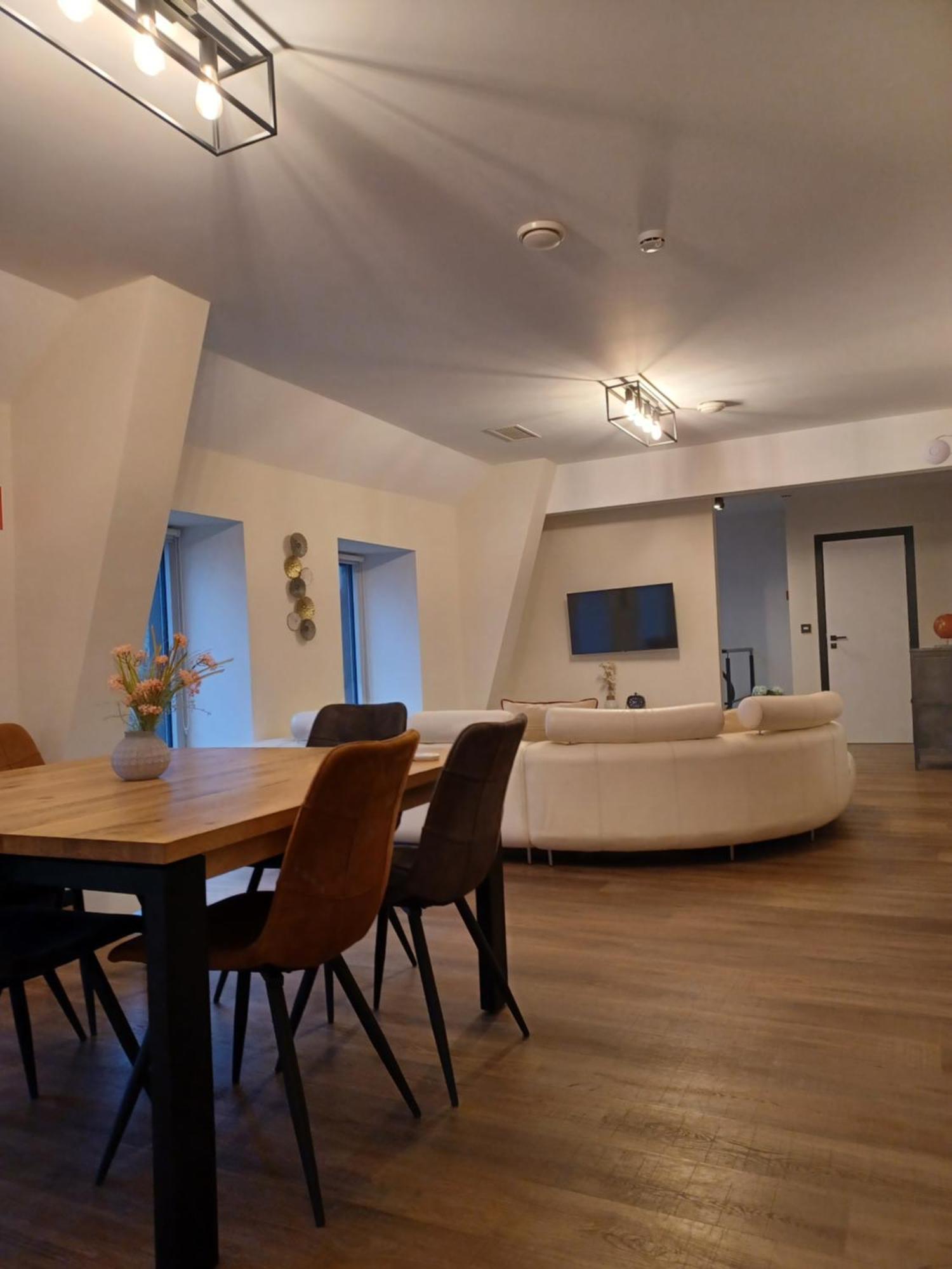 Walcourt Au Bout De Mes Reves Bed & Breakfast エクステリア 写真